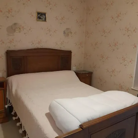 펜션 Maison Proche Le Pal 4kms Thiel-sur-Acolin